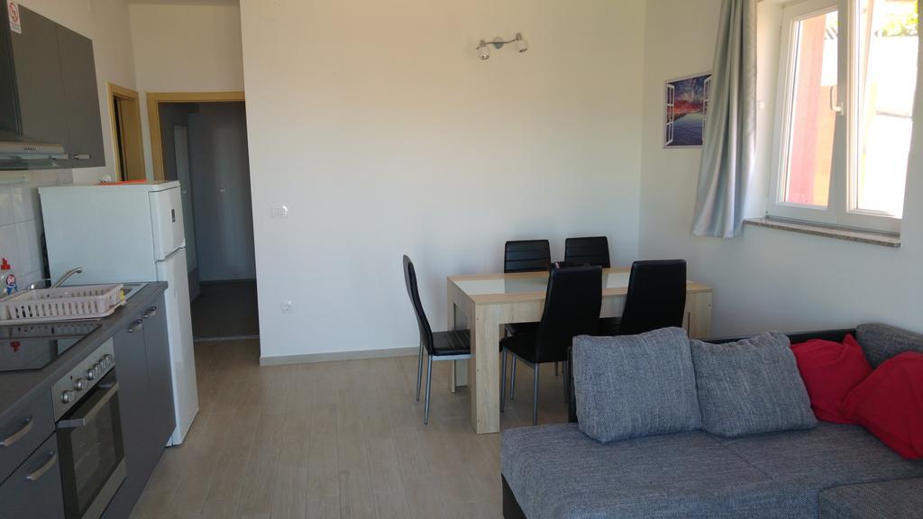 Apartment Perun Podstrana Esterno foto