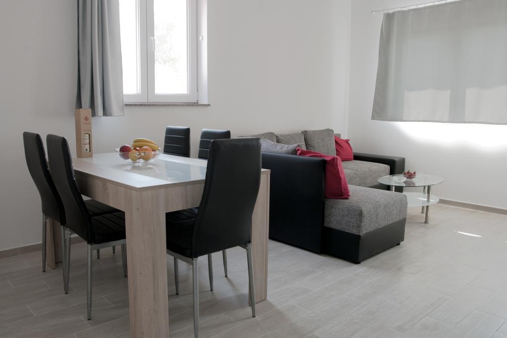 Apartment Perun Podstrana Esterno foto